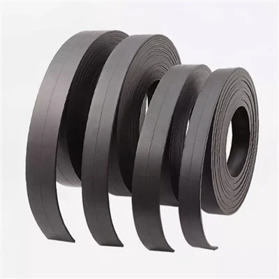 Strip Magnet Karet Dengan Perekat